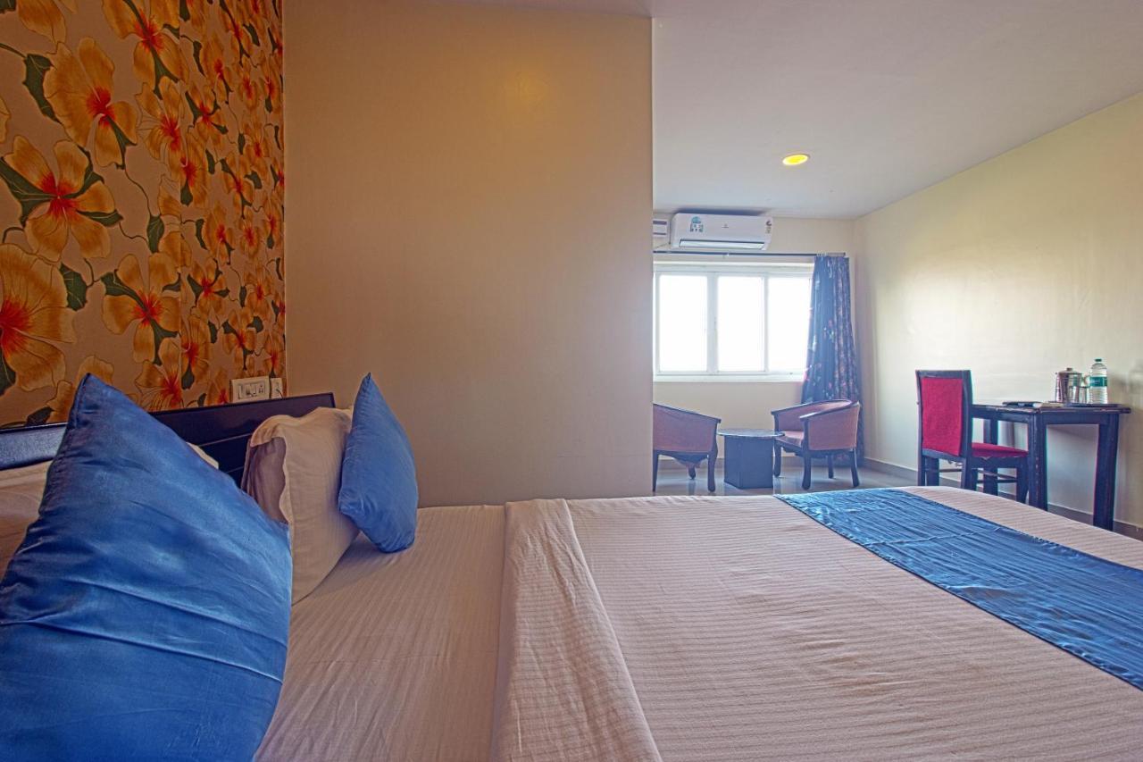 Hotel Ns Royal Emirates With 3Hr Early Check In ハイデラバード エクステリア 写真