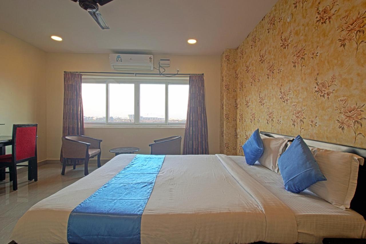 Hotel Ns Royal Emirates With 3Hr Early Check In ハイデラバード エクステリア 写真